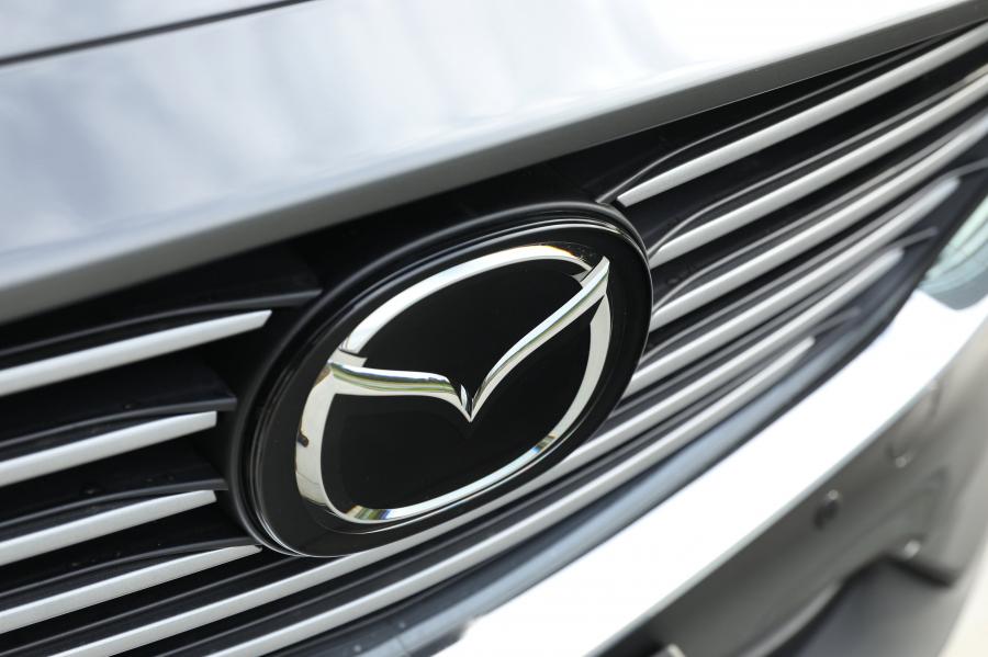Логотип Mazda CX-8 2018 года  (AU) (фото 28 из 39)